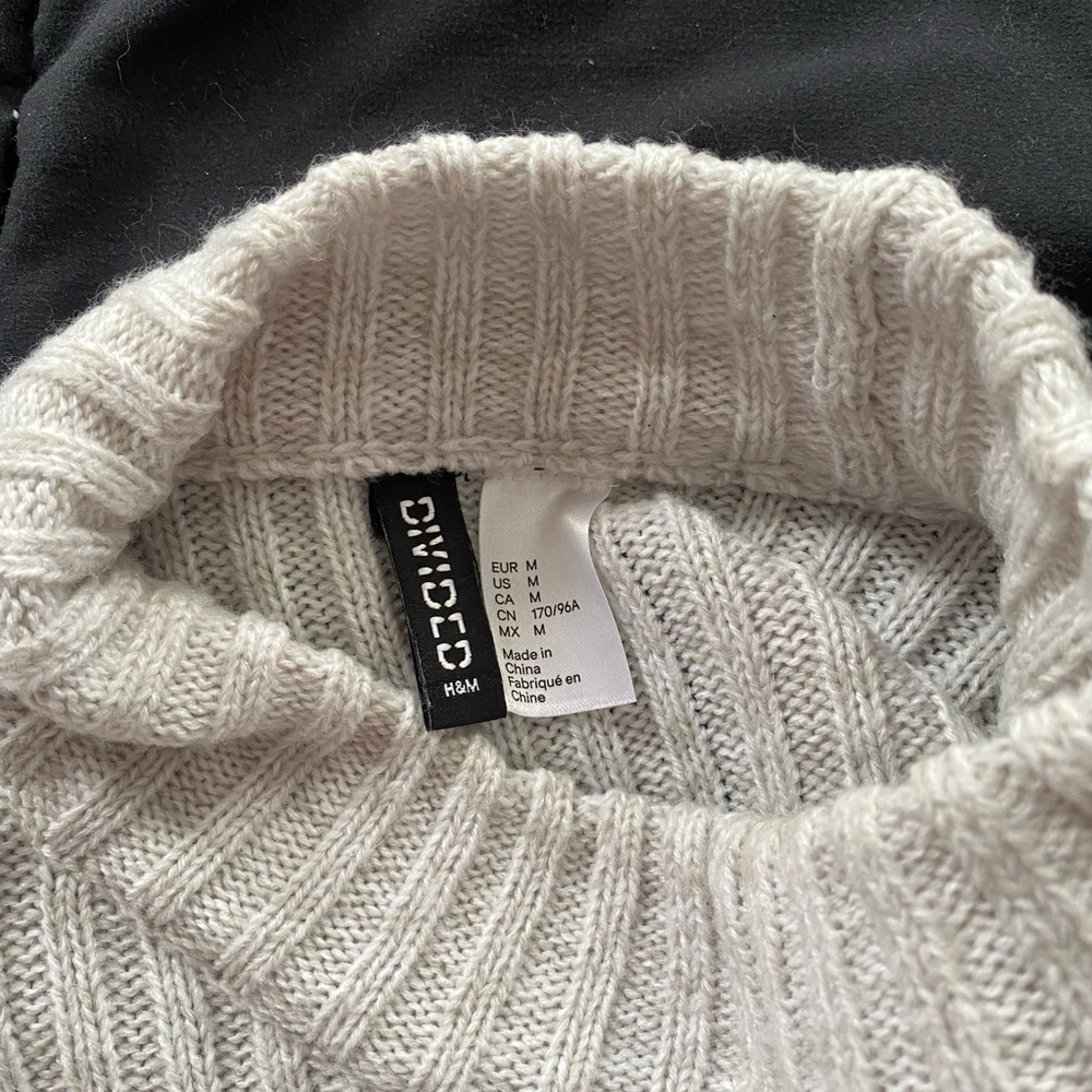 Light Grey Mock Neck Sweater - Picture 4 of 4